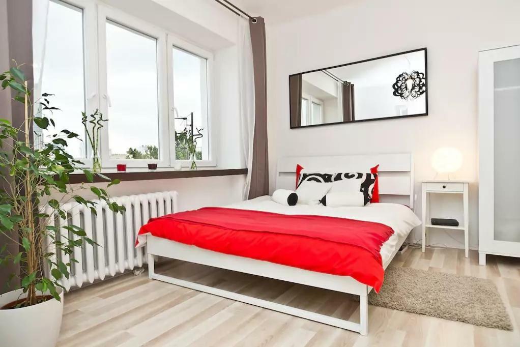 Wstapartments Mlynarska 13 Varsovia Exterior foto